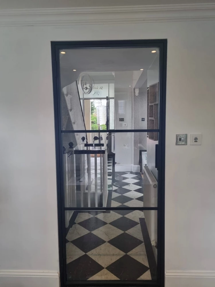 Single door after fitting2